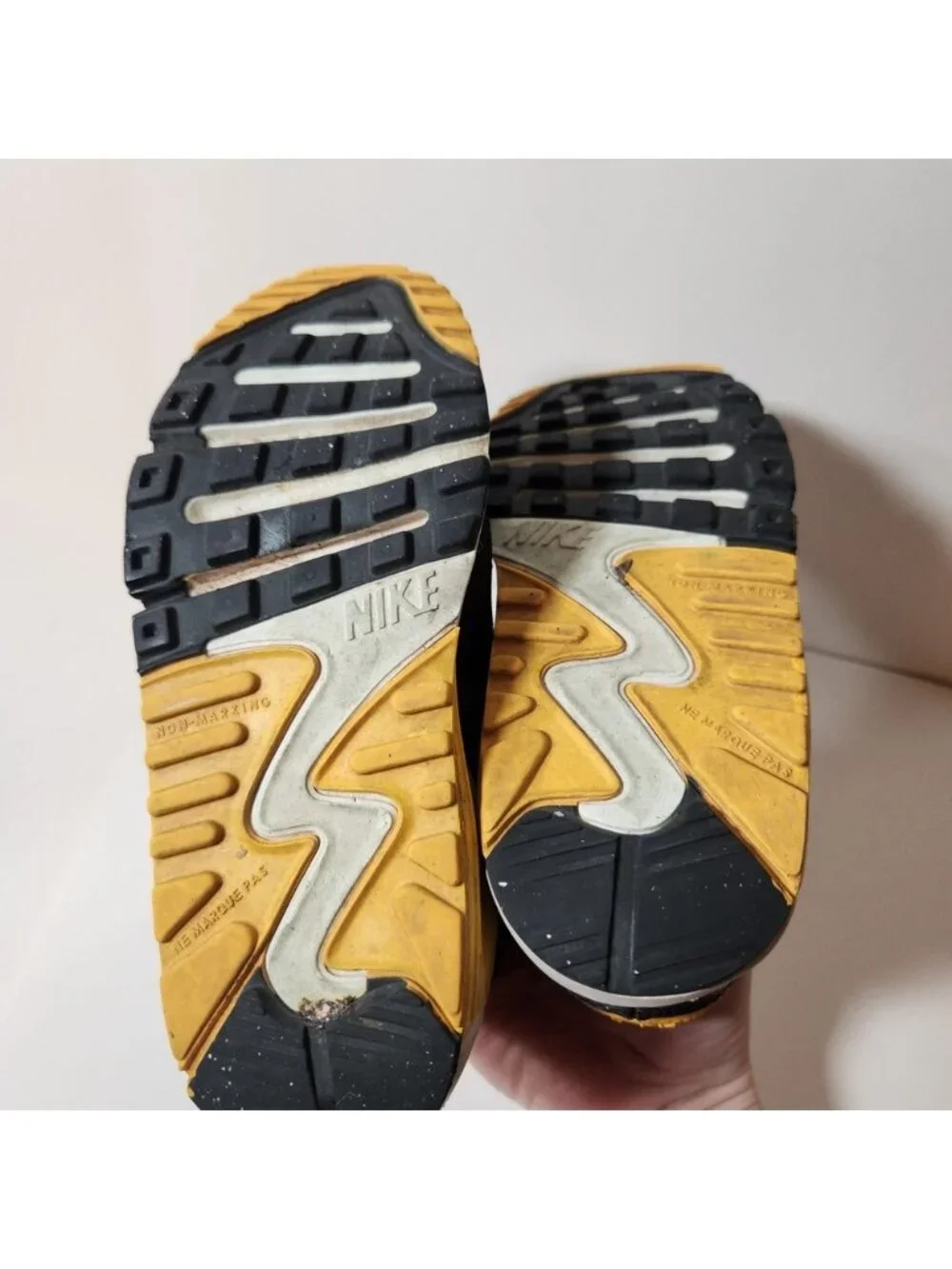 Nike Air Max 90 Toddler Sneakers Black Yellow‎ White Leather Low Top Shoes 11C